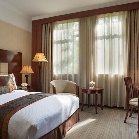 Grand Mercure Xian On Renmin Square Экстерьер фото