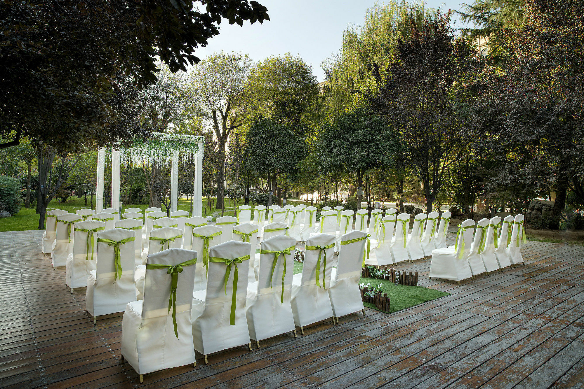 Grand Mercure Xian On Renmin Square Экстерьер фото