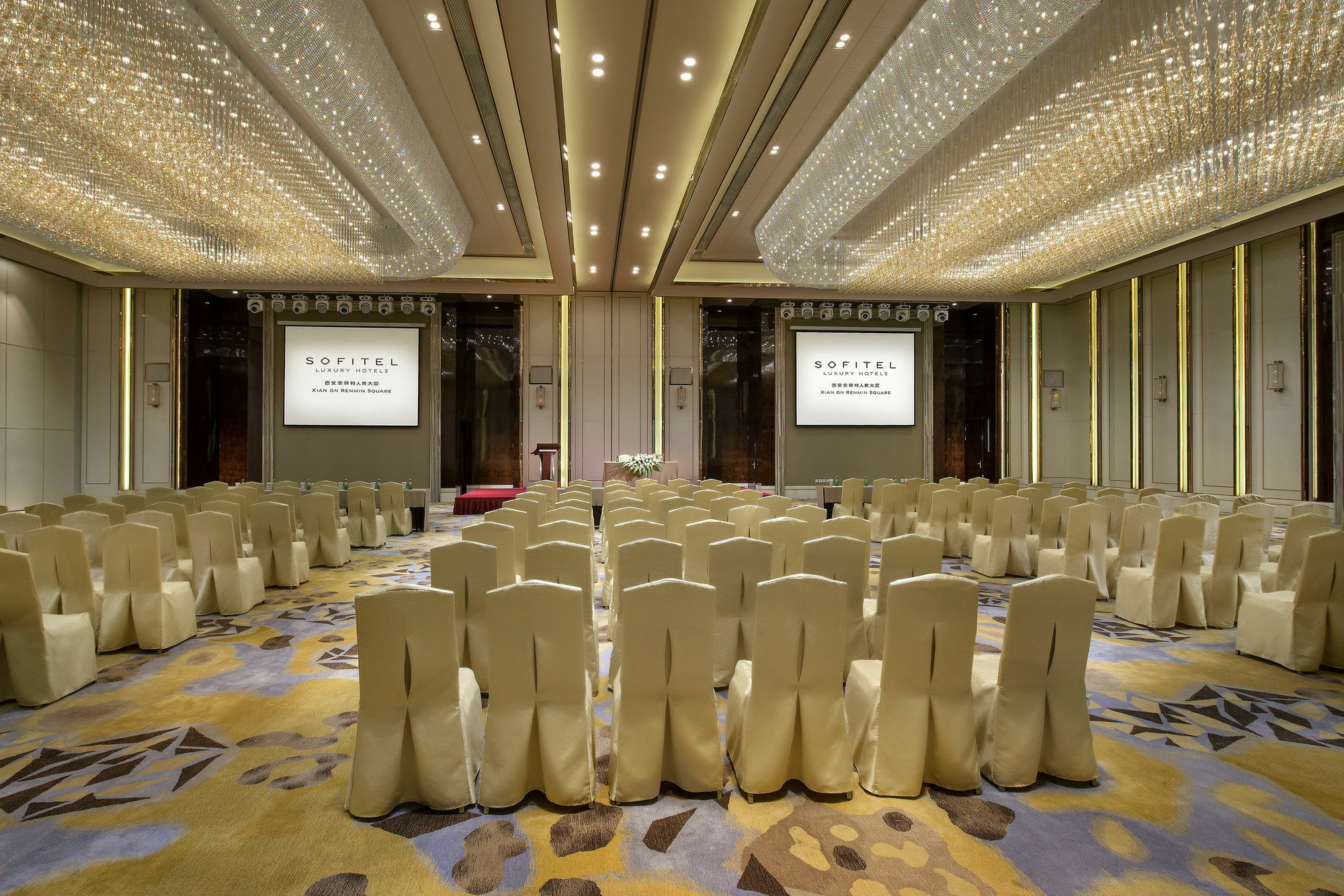 Grand Mercure Xian On Renmin Square Экстерьер фото