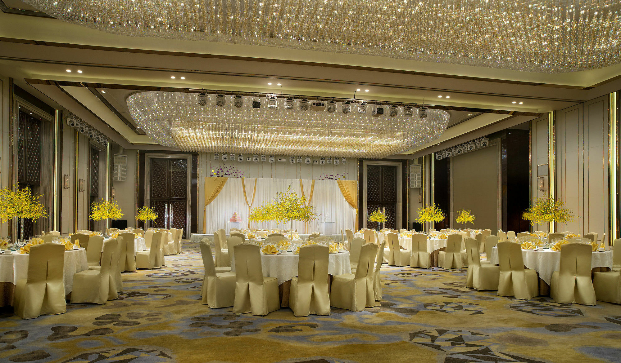 Grand Mercure Xian On Renmin Square Экстерьер фото